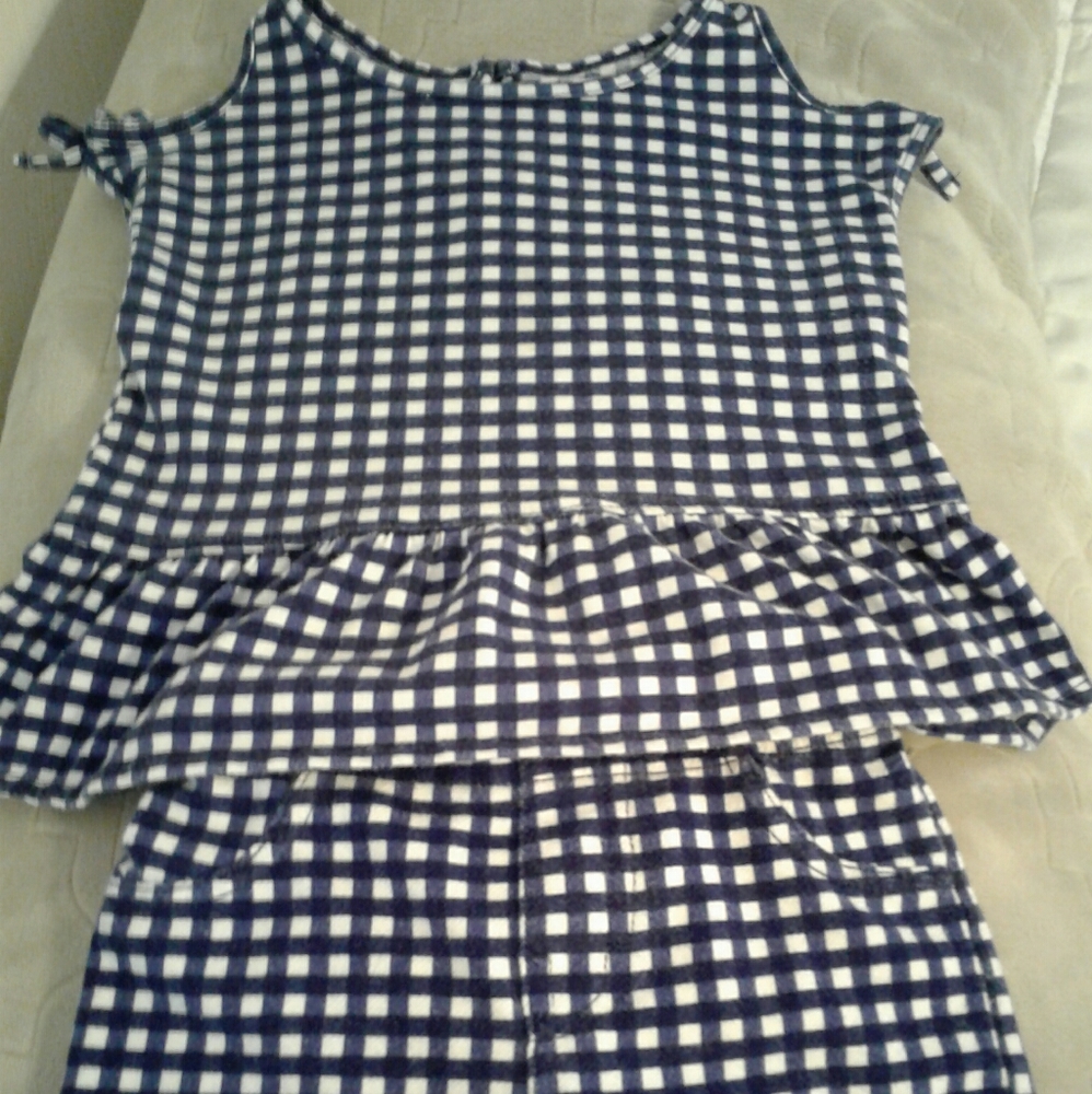 Girls 2 piece outfit